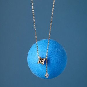 Collana con Ciondolo a Cilindro per Donne, Accessorio Moda per Uso Quotidiano, Catena per Clavicola - Product Image 1