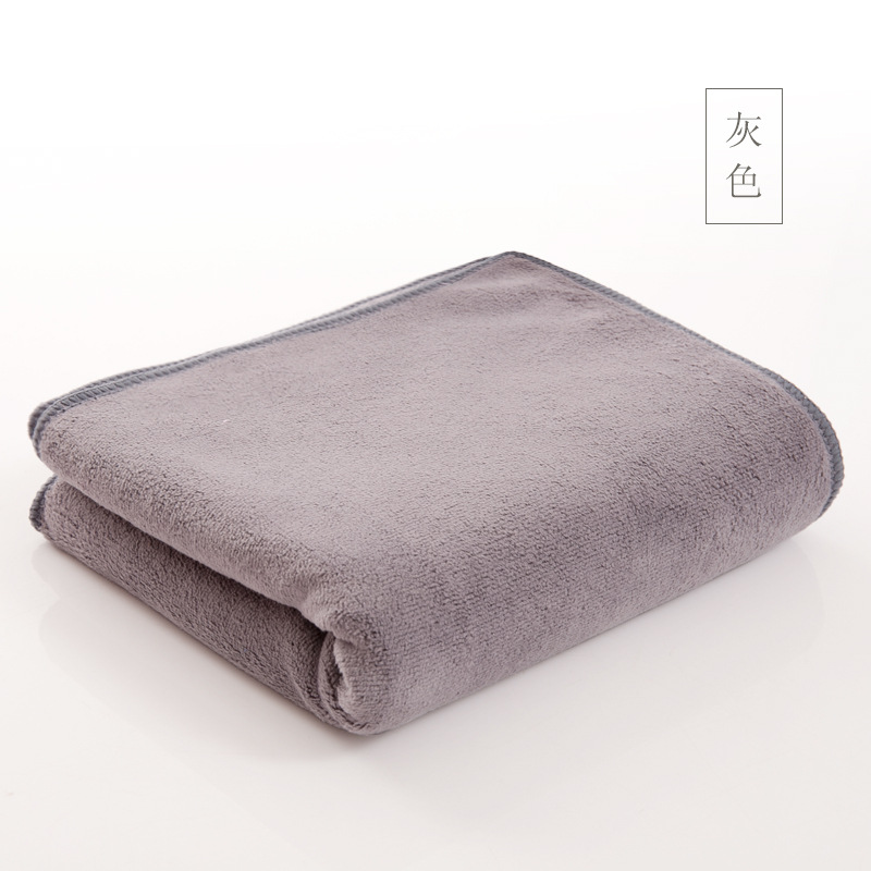 Gris oscuro