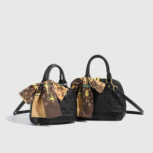 Sac à main géométrique pour femme en cuir PU avec fermeture éclair, bandoulière amovible, doux, portable et durable.32020 - Product Image 1