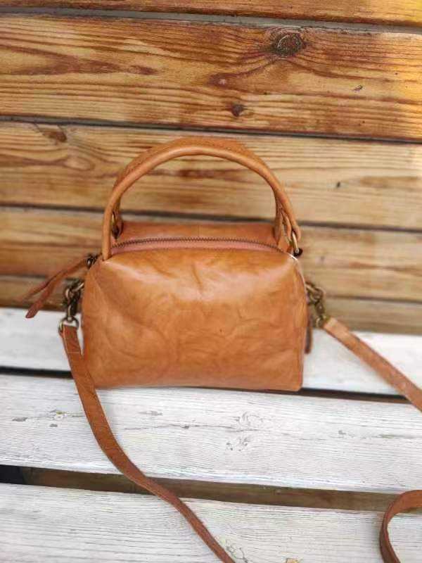 สีน้ำตาลลายทาง