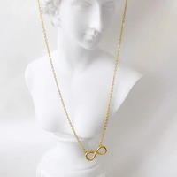 Collier personnalisé Mini Infinity Symbol en argent avec 8 pendentifs Chaînes de clavicule en acier inoxydable plaqué or
