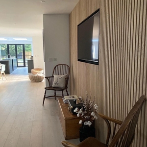 Panneaux muraux acoustiques <span class=keywords><strong>de</strong></span> luxe en chêne <span class=keywords><strong>américain</strong></span> Panneaux muraux en bois à lamelles au design moderne et original pour <span class=keywords><strong>studio</strong></span> - Product Image 4