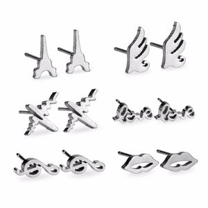 Boucles d'oreilles clous plaquées or 18 carats, modèle coréen pas cher, très vendues, givrées pour usage quotidien - Product Image 3