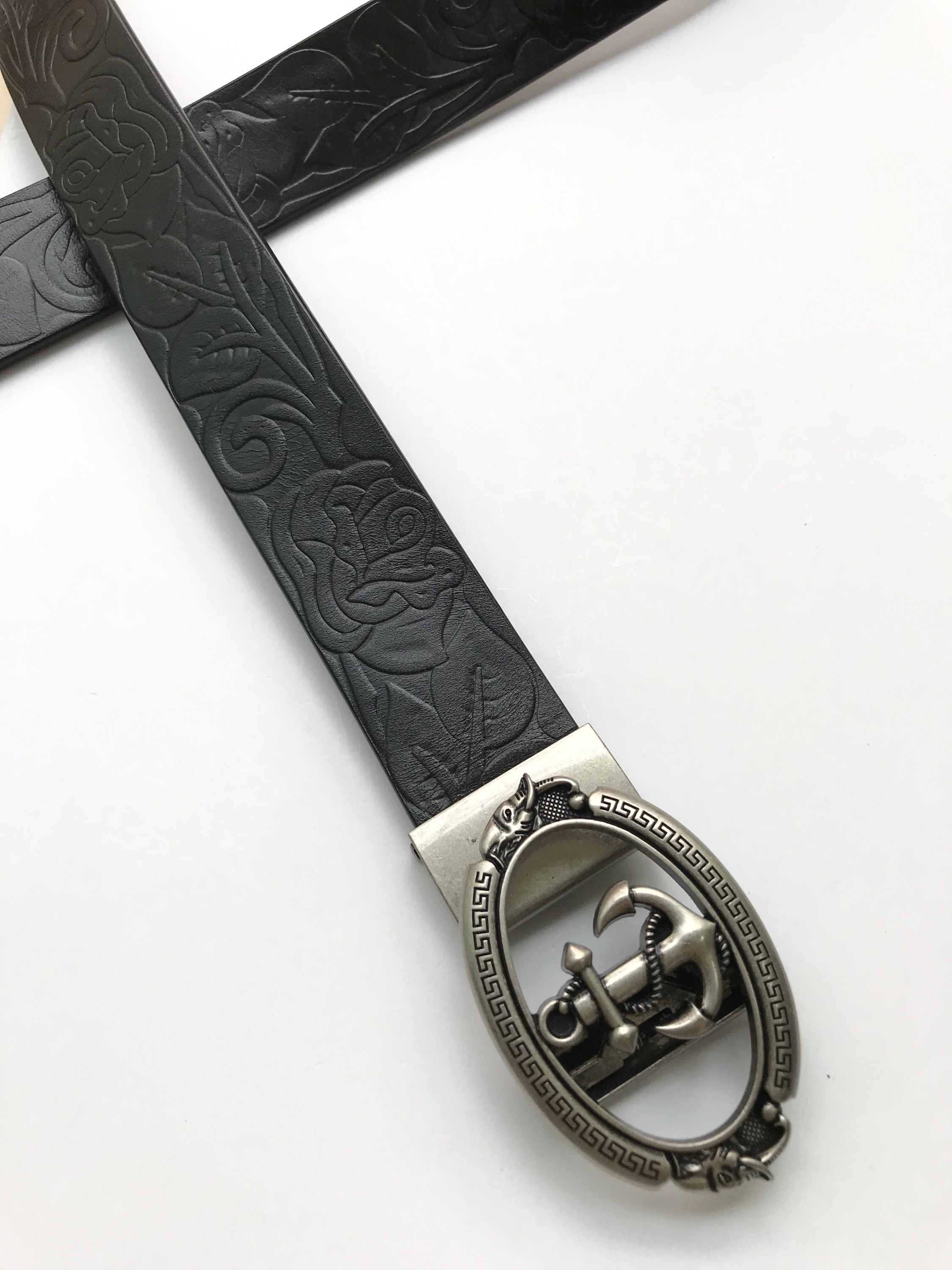 Noir En Relief En Gros 100% En cuir De Vachette en cuir véritable Hommes Ceintures