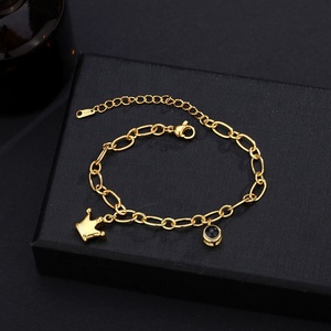 Shopify Drops-hipping Custom Photo Projection <strong>Bracelet</strong> Cute Crown <strong>Charms</strong> <strong>Bracelet</strong> for Girls Memory Jewelry Women <strong>Bracelet</strong> - Product Image 6