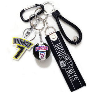 Vente directe usine – Porte-clés de basketball YX élégant en résine acrylique 3D avec strass, peint à la main, style sportif haut de gamme - Product Image 6