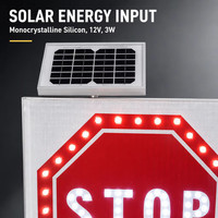 Panneaux de signalisation routière de sécurité, panneaux d'avertissement de stop à lumière clignotante LED, panneaux de signalisation routière à haute visibilité alimentés par énergie solaire