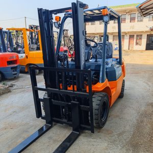 Montacargas Toyota 7FD Usado en Buenas Condiciones, Montacargas Diésel Toyota30 de 3 Toneladas - Product Image 2