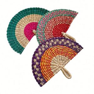 Éventail en bambou traditionnel fait main - Décoration d'intérieur, souvenir pour fête ou usage domestique - Product Image 4