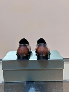 Chaussures en cuir à bout pointu de style britannique pour hommes avec logo personnalisé d'usine - Product Image 3