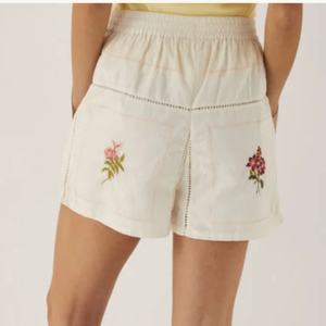 Ensemble en lin brodé nouveau style pour femme, haut et bas en coton tendance, longueur genou, broderie sur toile, vente chaude OEM - Product Image 3