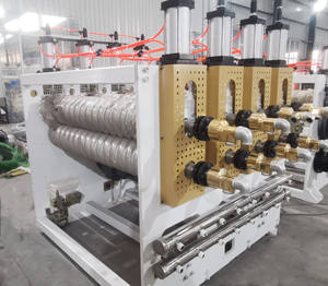 Ligne de production de feuilles de toiture en <span class=keywords><strong>polycarbonate</strong></span> PC fabriquée en Chine Machine d'extrudeuse en plastique Équipement de traitement PVC PP PET Noyau à vis - Product Image 4