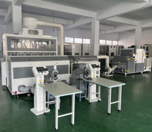 Machine de remplissage automatique de coussins de canapé / Machine de remplissage et de soufflage de fibres de coton en velours auto-aspirantes - Product Image 3