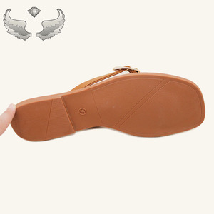High-quality Summer New Design Comfortable <b>Soft</b>-soled Wholesale Breathable Durable Lightweight Women Flat Sandals and <b>slippers</b> - Product Image 6