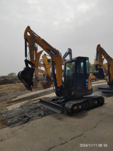 Excavatrice d'occasion Sany50U 5 tonnes Mini pelleteuse d'origine Excavatrice sur chenilles Excavatrice d'occasion Sany50U à vendre - Product Image 2