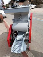 Décortiqueuse spéciale pour graines d'arachide/décortiqueuse d'arachides/machine à retirer les coques d'arachides