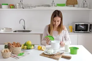 เครื่องทำชีสซิลิโคนสำหรับไมโครเวฟแบบขายส่ง พร้อมอุปกรณ์กรองน้ำนมและสูตรทำอาหาร อุปกรณ์ครัว - Product Image 2