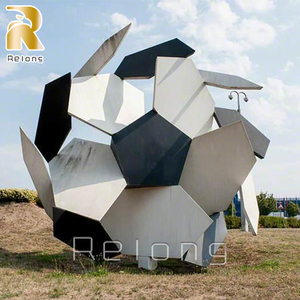 Patung sepak bola baja tahan karat, patung seni Modern ukuran besar untuk lanskap taman umum luar ruangan - Product Image 2