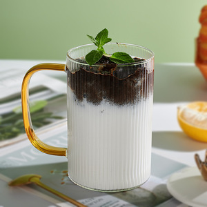 Gobelet en verre à rayures verticales de style japonais avec couvercle 500 ml pour boissons froides, café, passe au micro-ondes - Product Image 3