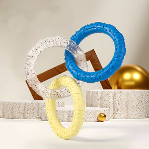 Trois couleurs TPR Pull Ring Dog Toy Conception interactive écologique pour l'auto-divertissement de <span class=keywords><strong>dentition</strong></span> Soulagement de l'ennui Style mignon - Product Image 3