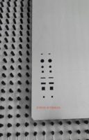 Presse à tourelle CNC robuste pour le poinçonnage de tôles métalliques, destinée à la production en atelier de tôlerie industrielle