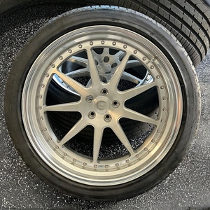 Nouvelles jantes en alliage forgé multi-rayons concaves profondes personnalisées 18-22 pouces 5x112/114.3/130 pour Audi//Mercedes - Finition noire - Product Image 4