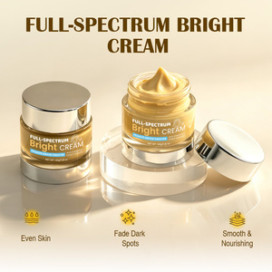 Crème éclaircissante unifiante et illuminatrice pour le teint, enrichie en <span class=keywords><strong>Alpha</strong></span>-Arbutine et Vitamine C, pour une peau éclatante et uniforme, marque privée - Product Image 1