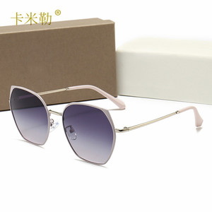 Gafas de sol Cardmioli polarizadas con montura verde 538 para mujer, para conducir en vacaciones - Product Image 2