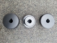 Rak dan Pinion Gigi Helikal Presisi Tinggi DIN6 M1.5 15*15m*1000mm Hasil Penggilingan