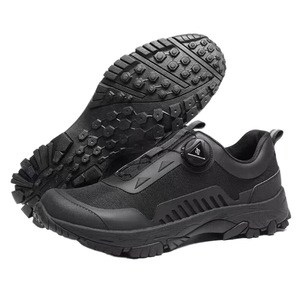 รองเท้าฝึกซ้อมกลางแจ้งสำหรับผู้ชาย สีดำ หัวเข็มขัดปลดเร็ว ระบายอากาศได้ดี กันลื่น น้ำหนักเบา รองเท้าวิ่ง - Product Image 1