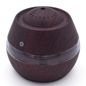 Humidificateur USB coloré et créatif, diffuseur d'aromathérapie de 300Ml, pour la maison, le bureau, le bureau, design en grain de bois - Product Image 3