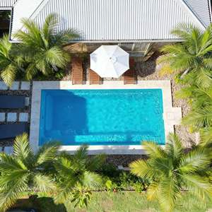 Cascada de Fibra de Vidrio Personalizada para Piscinas, Hoteles y Resorts, Grande, a Prueba de Fugas, para Jardín o Enterrada - Product Image 1