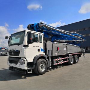 Camion pompe à béton de marque JIUHE, fabriqué en Chine, châssis Sinotruk Howo, 43m 48m, à vendre - Product Image 2