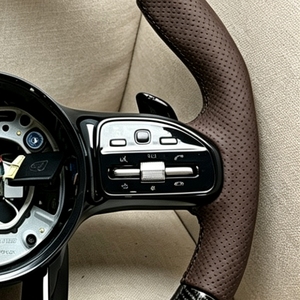 Volant en cuir et fibre de carbone forgée pour <span class=keywords><strong>Mercedes</strong></span> Benz W204 W205 W211 W213 W212 W222 EQA E550 G63 Classe C AMG - Product Image 4