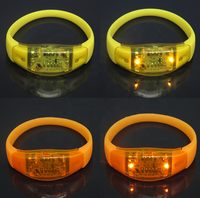 Bracelet LED multicolore à capteur de mouvement et contrôle sonore, neuf, très demandé, pour mariage, lumineux, utilisation intérieure/extérieure