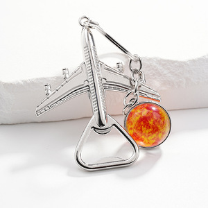Produits Tendances 2026 Nouvelle Arrivée Décapsuleur en Métal en Forme d'<span class=keywords><strong>Avion</strong></span> Porte-clés Impression UV Logo Personnalisé Cadeaux Promotionnels Souvenirs Vente en Gros - Product Image 1
