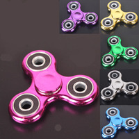 Toptan Üç Parmaklı Fidget Spinner El Döndürücü Taşınabilir Stres Giderici Duyusal Masa Oyuncağı Çocuklar Yetişkinler için OEM Özel Logo