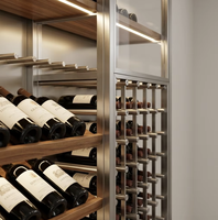 Armoire à vin moderne minimaliste avec cadre en métal et étagères en bois, réfrigérateur à vin grande capacité pour séparation de salon