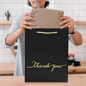 Sang Trọng Màu Đen Vàng Dập Nổi Xử Lý Tùy Chỉnh In Logo Kraft Nghệ Thuật Bao Bì Đám Cưới Các Tông Các Tông Mua Sắm Túi Hàng Thủ Công - Product Image 4