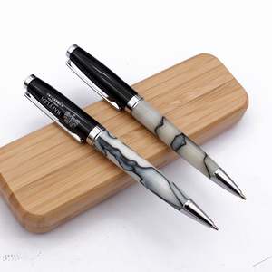 Stylo plume de luxe pour homme en laiton massif, cuivre et acrylique, nouveauté, stylo bille personnalisé OEM, cadeau d'entreprise - Product Image 5