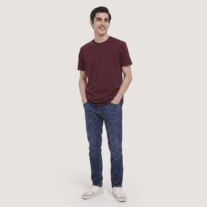 T-shirt en coton peigné 100% de haute qualité, personnalisable, unisexe, uni et imprimé - Product Image 1