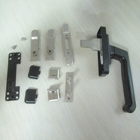 Accessoires de quincaillerie pour fenêtres, poignée de fenêtre multipoints en alliage d'aluminium pour fenêtre à battants
