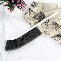 Brosse à poussière pour canapé et maison, brosse à poussière unie, poils PBT écologiques, manche en PP, légère et pratique, brosse pour lit