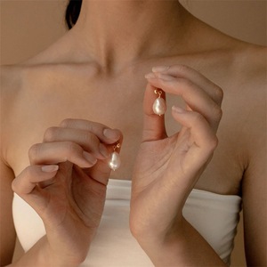 EManco perle d'eau douce transfrontalière coréenne boucles d'oreilles en acier inoxydable boucles d'oreilles en gros en acier au titane plaqué or 14 carats - Product Image 4