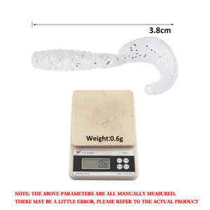 Kit de señuelos blandos Texas Rig con anzuelos de jig head para pesca de lubina, 3 sets con gusanos y anzuelos de colores. - Product Image 3