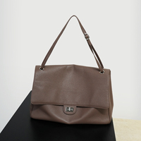 Sac fourre-tout en cuir véritable marron de luxe personnalisable avec bandoulière réglable, grand format, pour femmes actives au bureau et trajets quotidiens