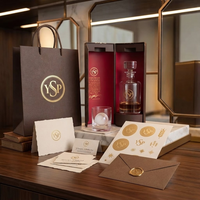 Boîte rigide à double porte en cuir texturé avec logo personnalisable, conteneur haut de gamme pour l'emballage de bouteilles de whisky et de vin sur mesure, en gros