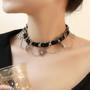 Collana con Nappa in Pelle Stile Gotico Scuro per Ragazze Audaci, Accessori Gioielli da Donna - Product Image 2