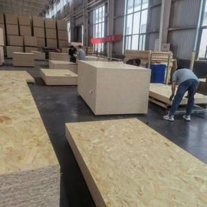 El tablero <span class=keywords><strong>de</strong></span> virutas orientadas es un tipo <span class=keywords><strong>de</strong></span> panel <span class=keywords><strong>de</strong></span> <span class=keywords><strong>madera</strong></span> utilizado en decoración del hogar, proyectos comerciales, muebles y armarios. - Product Image 4