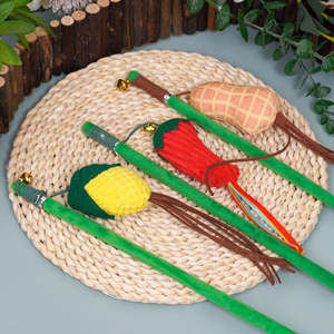 Juguete interactivo de varita con plumas y cascabel para gatos, al por mayor, para que los gatitos persigan, jueguen y se ejerciten, duradero, de fabricante de suministros para mascotas. - Product Image 3